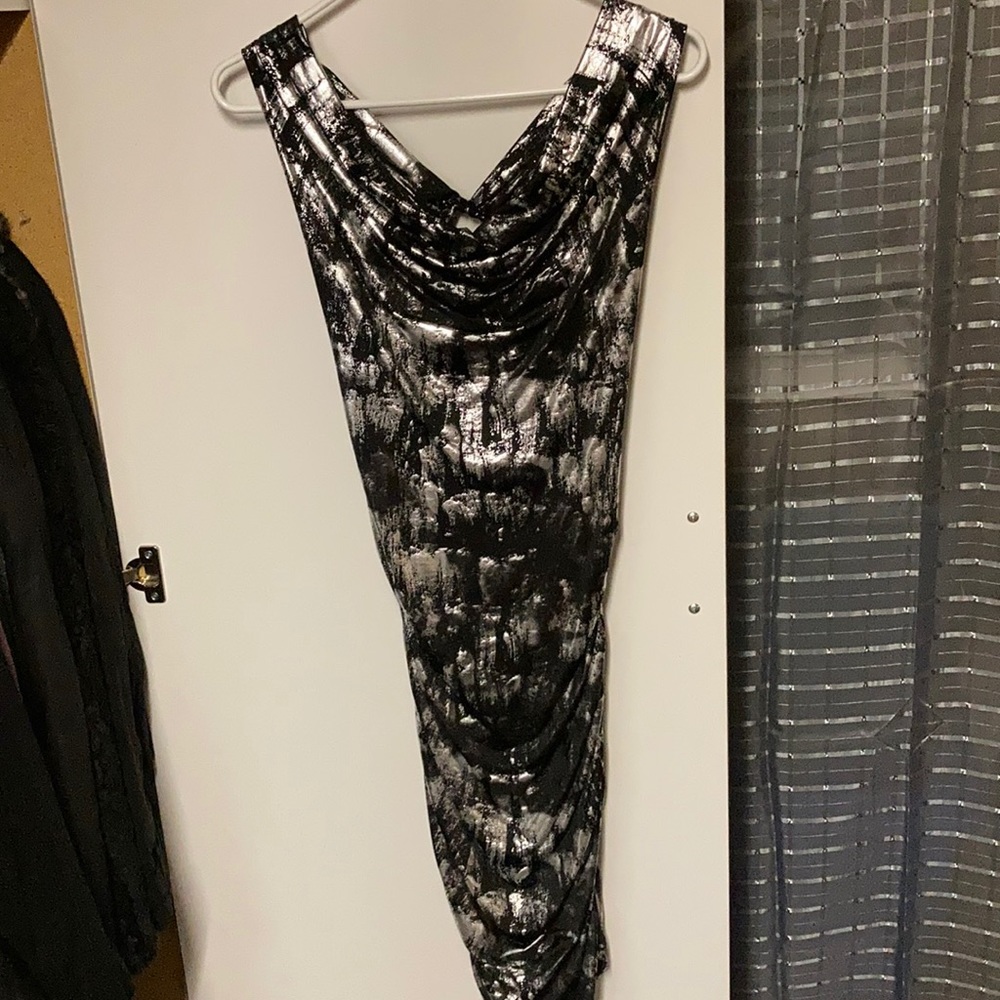 Dress - Picture 3 of 3